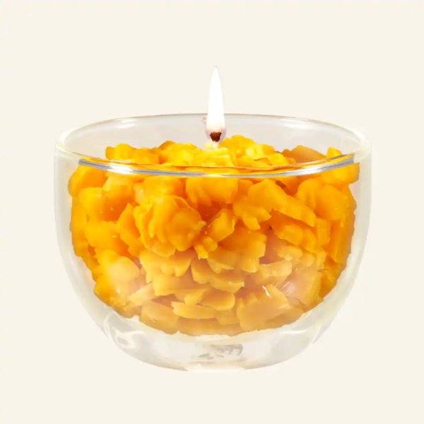 Perlagekerze für Ostern mit Häschen aus Bienenwachs