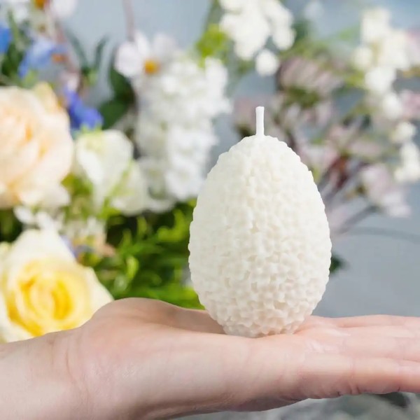 Kerze Ei mit Blütendesign aus Raps & Olivenwachs , 55x80mm in weiß